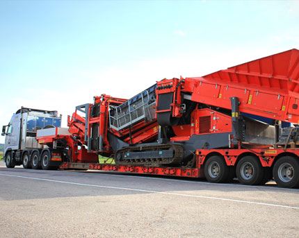 53-foot tri-axle flat deck trailer
